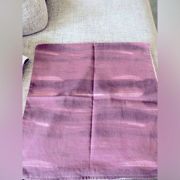 IKEA SKOGSNÄVA Reversible Natural Tan Floral Flowers 20" x 20" Pillow Cover Pair - Picture 5 of 6